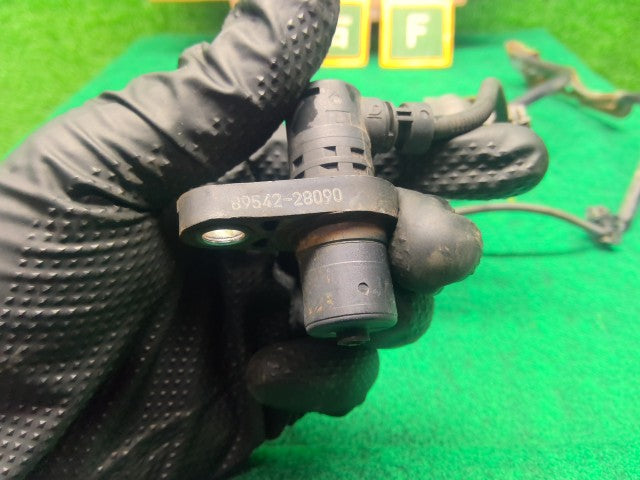 【中古】アルファード CBA-ANH10W ＡＢＳセンサー 右ﾌﾛﾝﾄ用