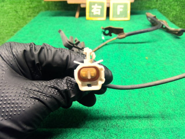 【中古】アルファード CBA-ANH10W ＡＢＳセンサー 右ﾌﾛﾝﾄ用