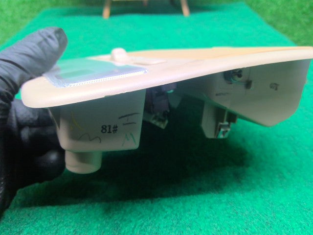 【中古】アルファード CBA-ANH10W ルームランプ 81260-58010-A0