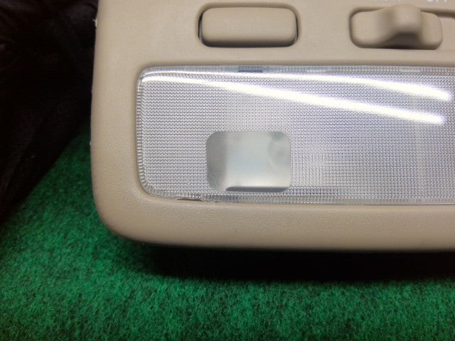 【中古】アルファード CBA-ANH10W ルームランプ 81260-58010-A0