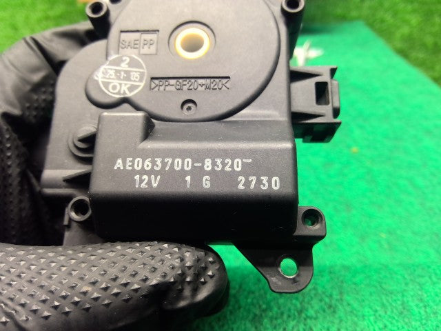 【中古】アルファード CBA-ANH10W サーボモーター 3点セットＡＣヒーター系
