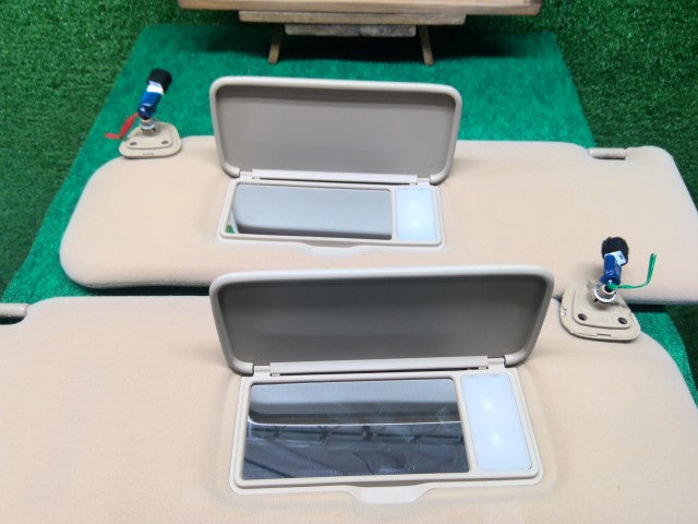 【中古】アルファード CBA-ANH10W サンバイザー 74310-58020-A0