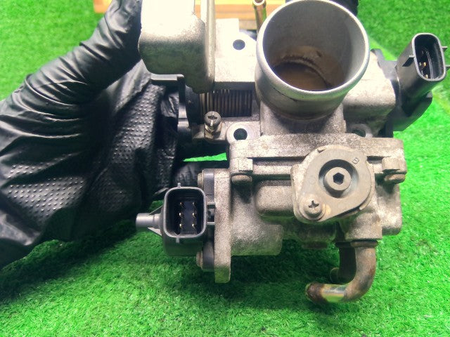 【中古】エブリィ ABA-DA64W スロットルボディ 13400-68HV0