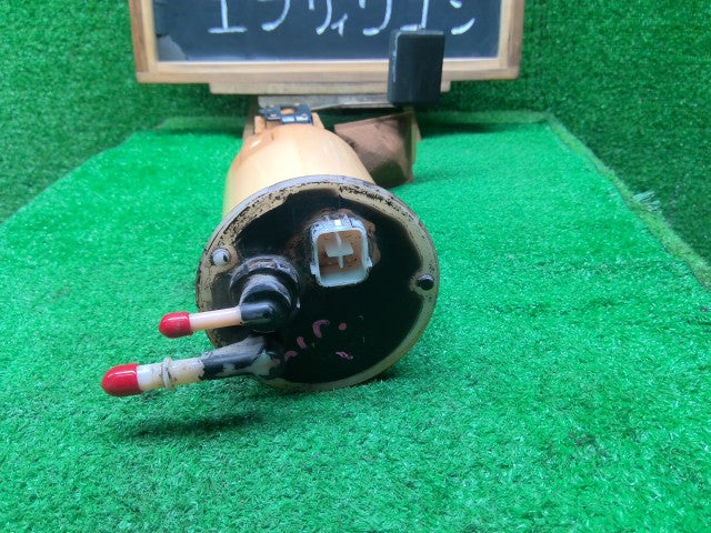 【中古】エブリィ ABA-DA64W フューエルポンプ 15100-68812