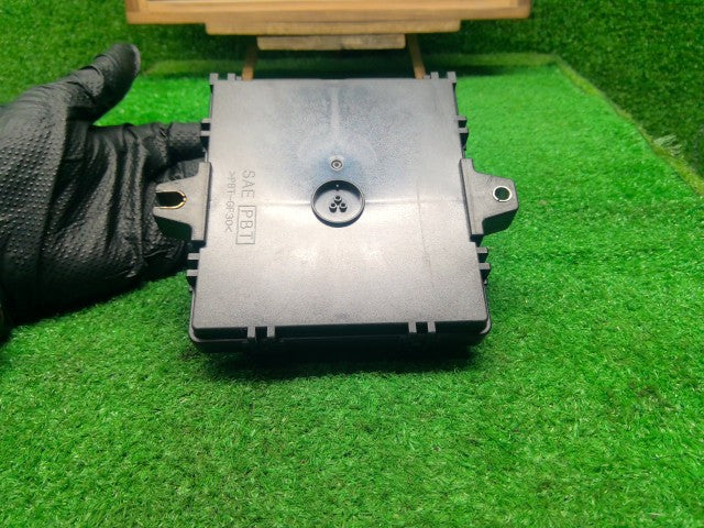【中古】エブリィ ABA-DA64W エンジンコンピューター 33920-68H53