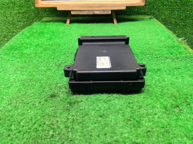 【中古】エブリィ ABA-DA64W エンジンコンピューター 33920-68H53
