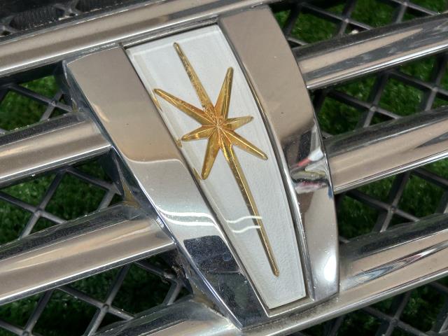 【中古】マーク2 TA-GX115 ラジエータグリル 53101-22560