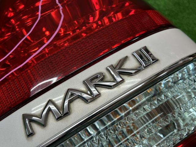 【中古】マーク2 TA-GX115 右テールランプ 右ブレーキランプ