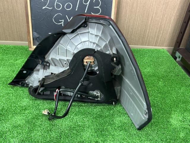 【中古】マーク2 TA-GX115 左テールランプ 左ブレーキランプ