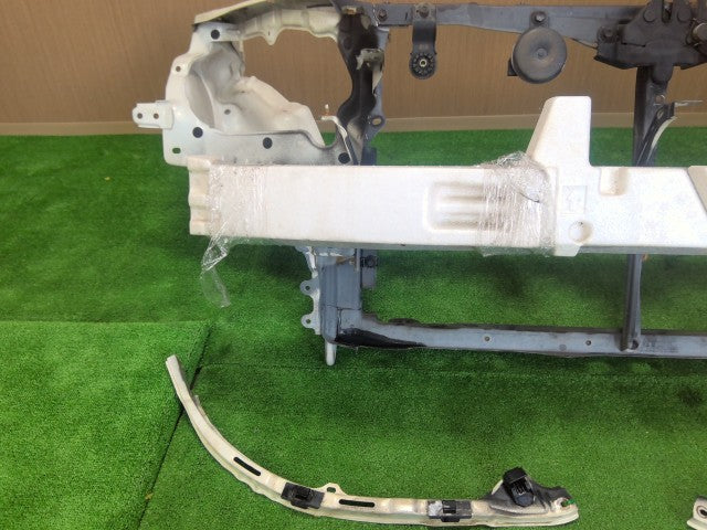 【中古】マーク2 TA-GX115 ラジエータコアサポート ホースメント