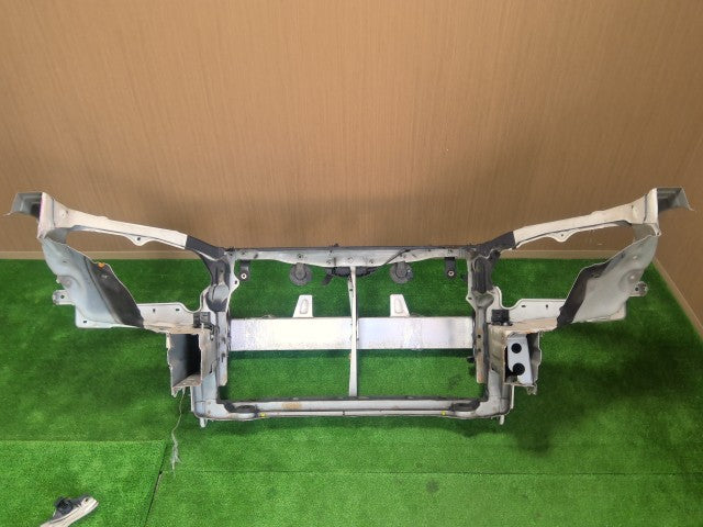 【中古】マーク2 TA-GX115 ラジエータコアサポート ホースメント