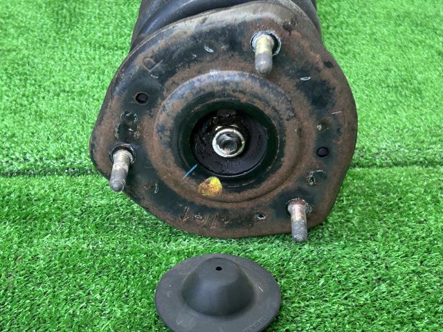 【中古】マーク2 右フロント ストラット ショック
