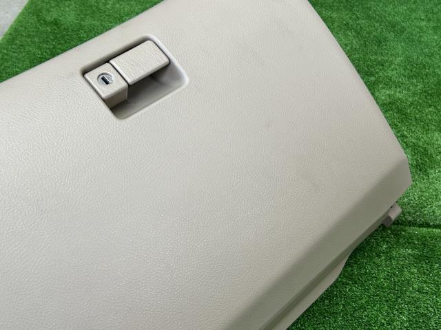 【中古】マーク2 TA-GX115 グローブＢＯＸ 55550-22190-A0