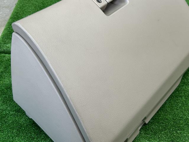 【中古】マーク2 TA-GX115 グローブＢＯＸ 55550-22190-A0