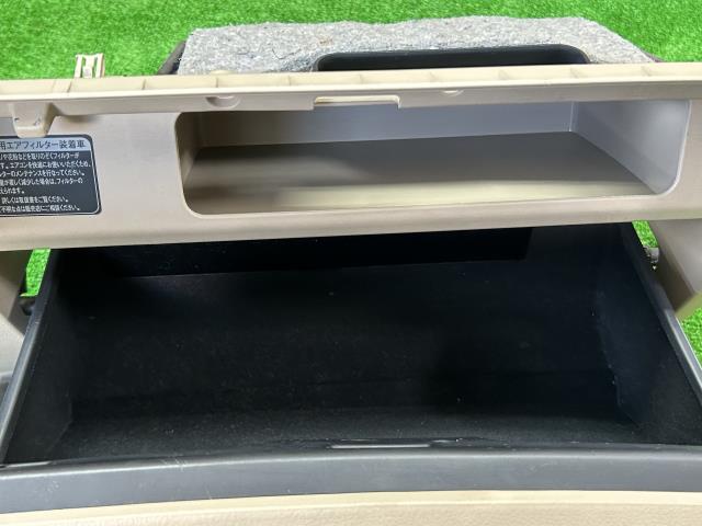【中古】マーク2 TA-GX115 グローブＢＯＸ 55550-22190-A0