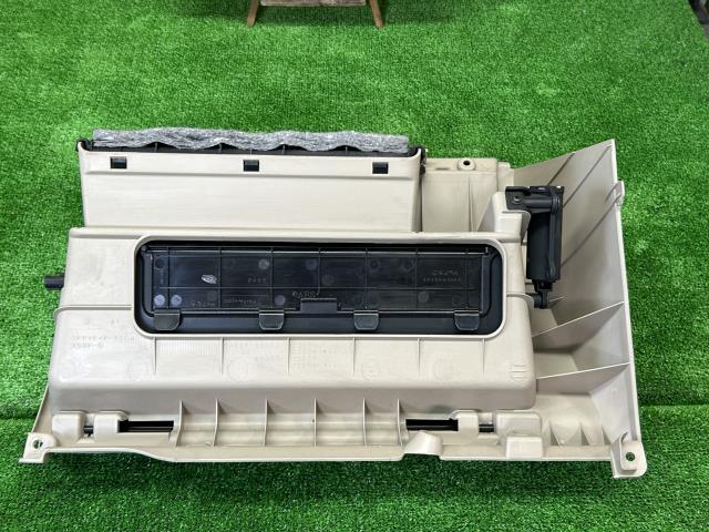 【中古】マーク2 TA-GX115 グローブＢＯＸ 55550-22190-A0