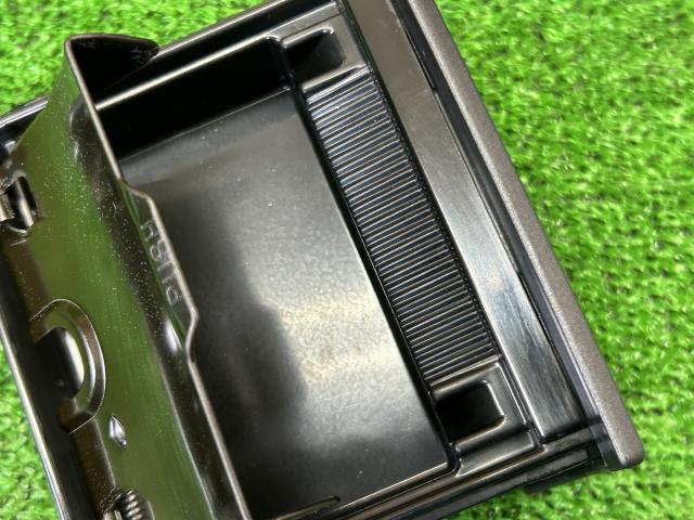 【中古】マーク2 TA-GX115 灰皿 アッシュトレイ