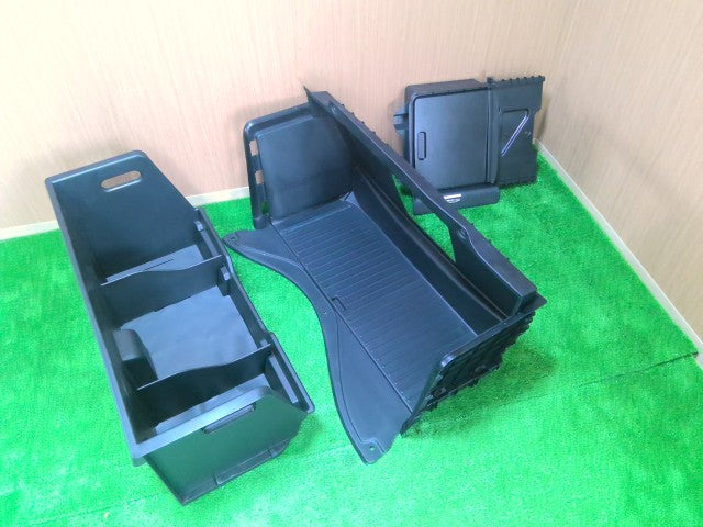 【中古】マーク2 TA-GX115 トランク フロア