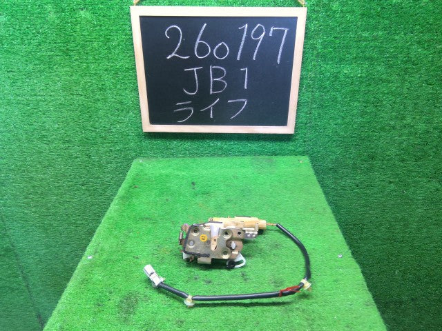 【中古】ライフ GF-JB1 左フロントドアロックソレノイド 72150-S2K-003