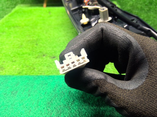 【中古】ｅＫワゴン DBA-H82W 右テールランプ 8331A048