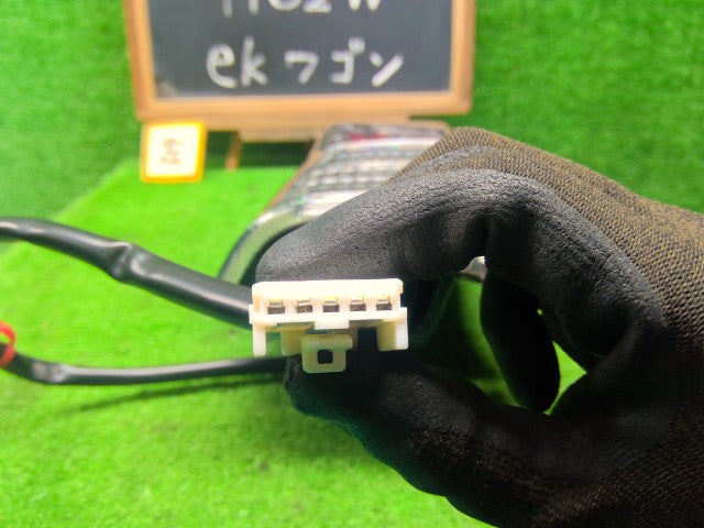 【中古】ｅＫワゴン DBA-H82W 左テールランプ 8331A047