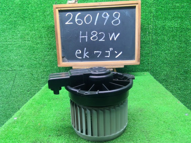 【中古】ｅＫワゴン DBA-H82W ヒーターブロアモーター 7801A352