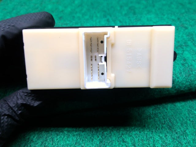 【中古】ムーヴコンテ DBA-L575S パワーウインドウスイッチ 84820-B2330