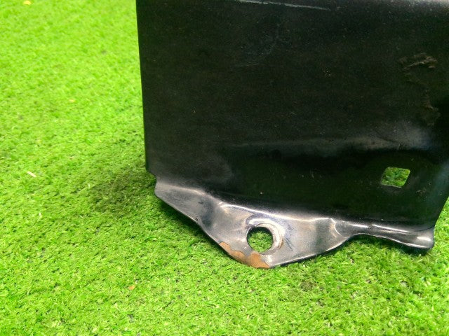 【中古】アクア DAA-NHP10 右フロントフェンダー 53811-52310