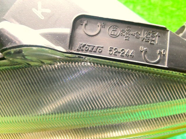 【中古】アクア DAA-NHP10 右ヘッドランプＡＳＳＹ 81110-52E60