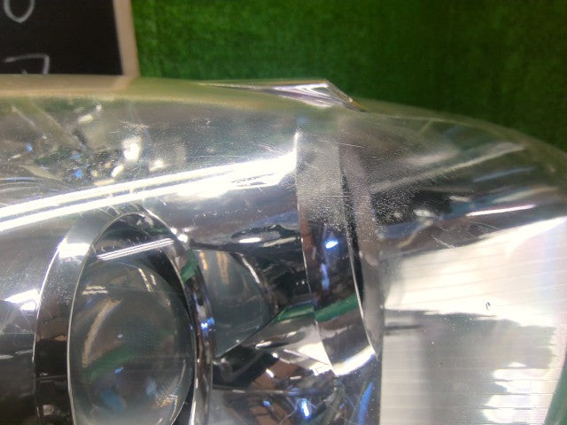 【中古】アクア DAA-NHP10 右ヘッドランプＡＳＳＹ 81110-52E60