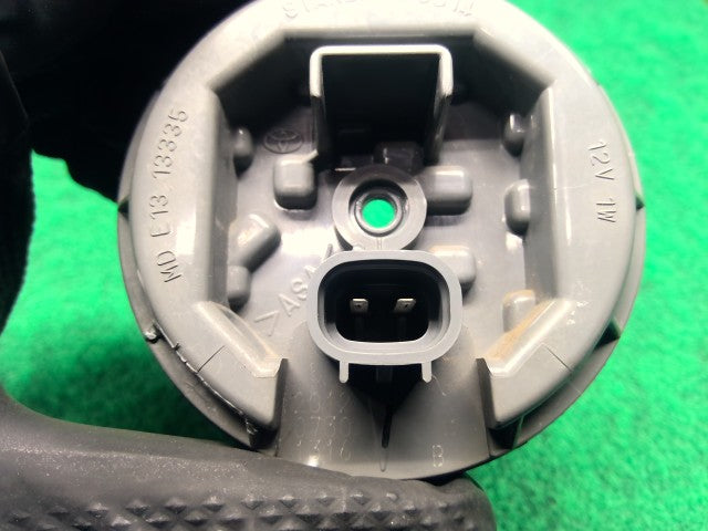 【中古】アクア DAA-NHP10 左テールランプ 81560-52690
