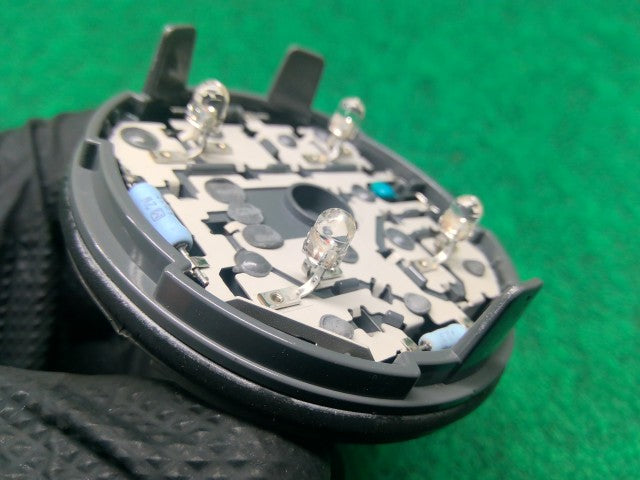 【中古】アクア DAA-NHP10 左テールランプ 81560-52690