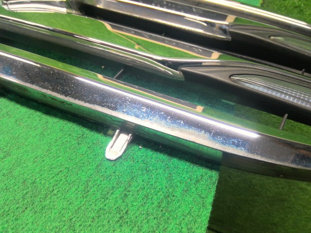 【中古】ワゴンＲ DAA-MH44S ラジエータグリル 71741-85P10-A1D