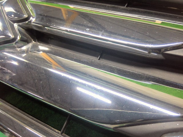 【中古】ワゴンＲ DAA-MH44S ラジエータグリル 71741-85P10-A1D