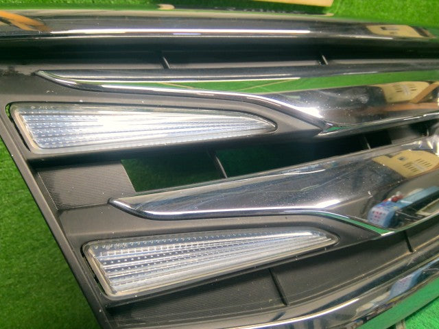 【中古】ワゴンＲ DAA-MH44S ラジエータグリル 71741-85P10-A1D