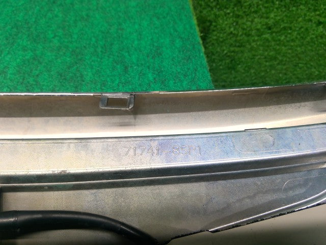 【中古】ワゴンＲ DAA-MH44S ラジエータグリル 71741-85P10-A1D