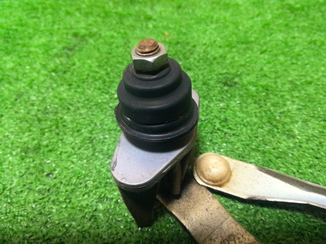 【中古】サンバー V-KS4 フロント ワイパーリンク