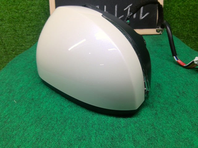 【中古】エクストレイル 6AA-SNT33 右サイドミラー 96301-6RD4B