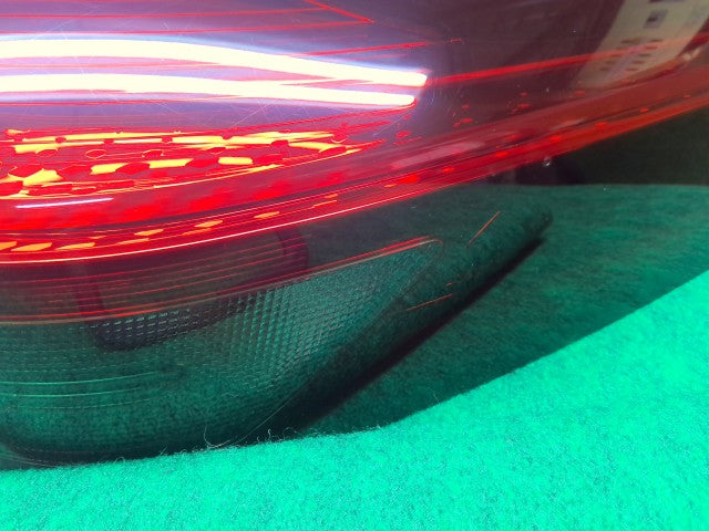 【中古】エクストレイル 6AA-SNT33 右テールランプ 26550-6RA0A