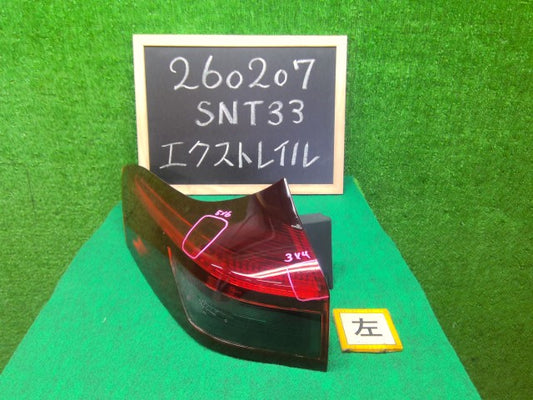 【中古】エクストレイル 6AA-SNT33 左テールランプ 26555-6RA0A