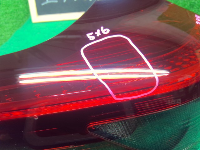 【中古】エクストレイル 6AA-SNT33 左テールランプ 26555-6RA0A
