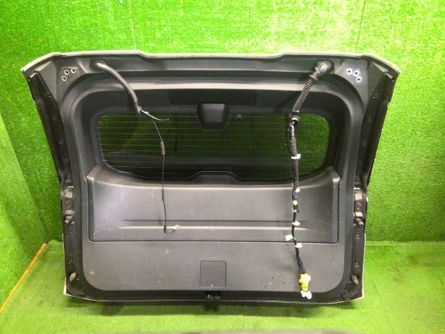 【中古】エクストレイル 6AA-SNT33 バックドアＡＳＳＹ 9001A-6RC6E
