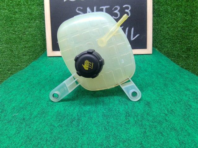 【中古】エクストレイル 6AA-SNT33 ラジエータリザーブタンク 21710-6RS5A