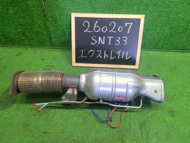 【中古】エクストレイル 6AA-SNT33 フロント エキゾーストパイプ