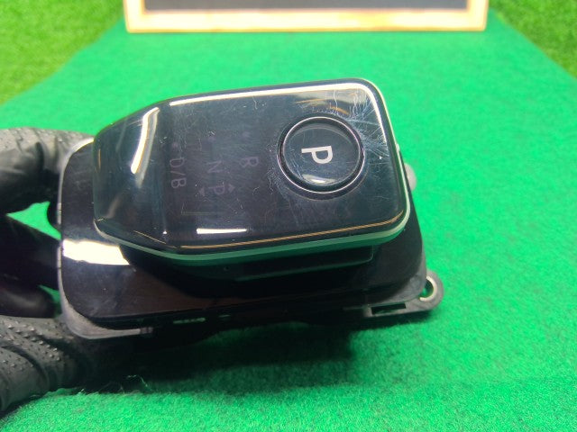 【中古】エクストレイル 6AA-SNT33 シフトレバー 34901-6XJ0A