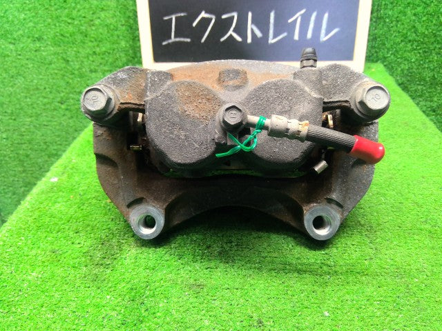 【中古】エクストレイル 6AA-SNT33 右フロントキャリパー 41001-5MT0A
