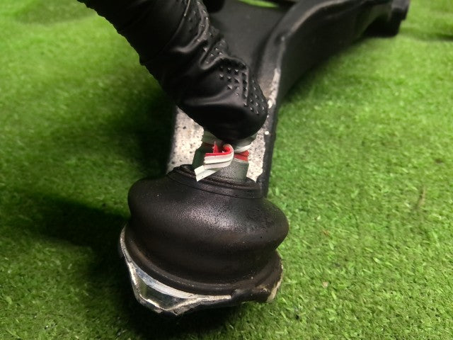 【中古】エクストレイル 6AA-SNT33 左リアナックルハブ ロアアームセット