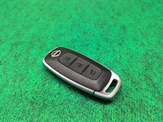 【中古】エクストレイル 6AA-SNT33 キーレスリモコン 285E3-5MP2E