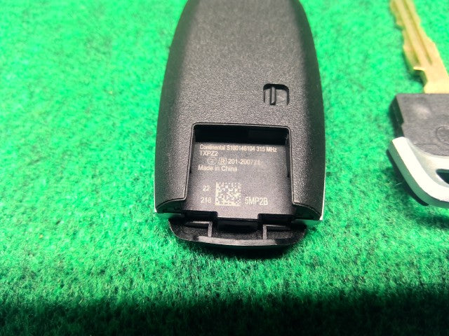 【中古】エクストレイル 6AA-SNT33 キーレスリモコン 285E3-5MP2E