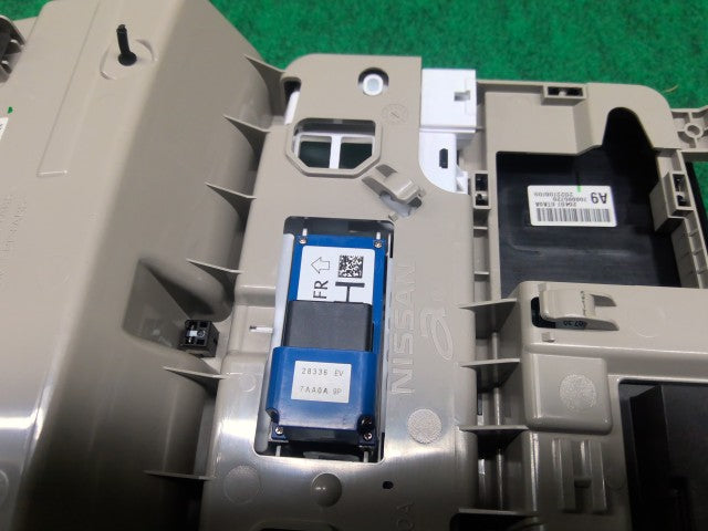 【中古】エクストレイル 6AA-SNT33 ルームランプ 26430-6RA0A